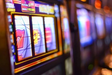 ina toto Sic Bo Dadu live dealer table with dice and betting layout
